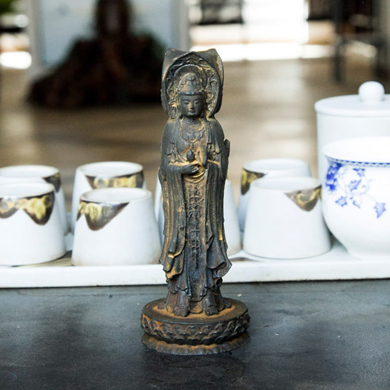 Statue de Buddha Stones en résine coulée à trois côtés Kwan Yin Avalokitesvara en poudre de fer et rouille Décoration de bureau