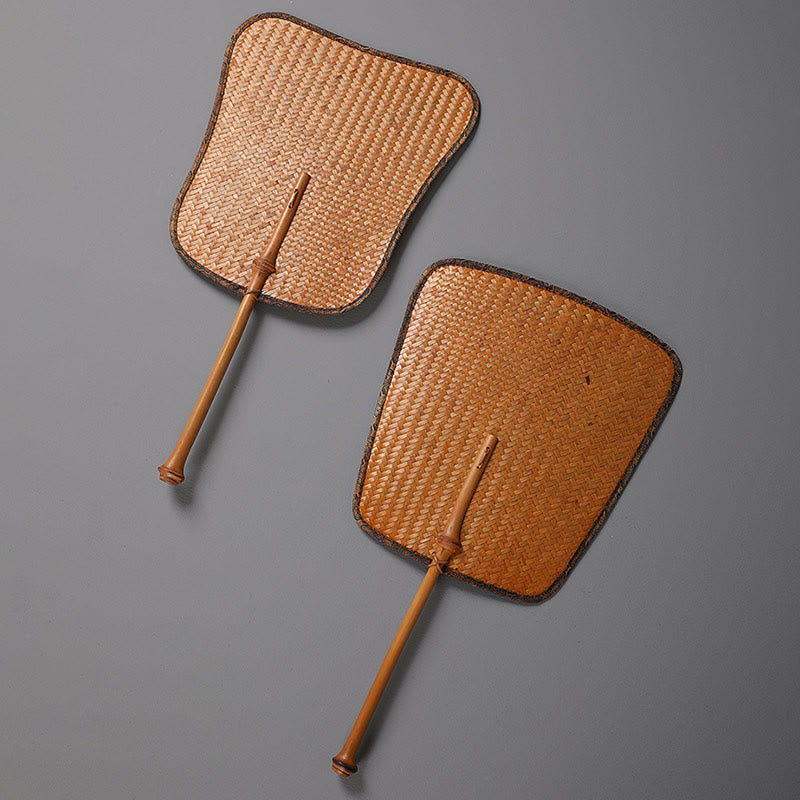 Éventail à long manche en bambou fait main de style chinois avec Buddha Stones