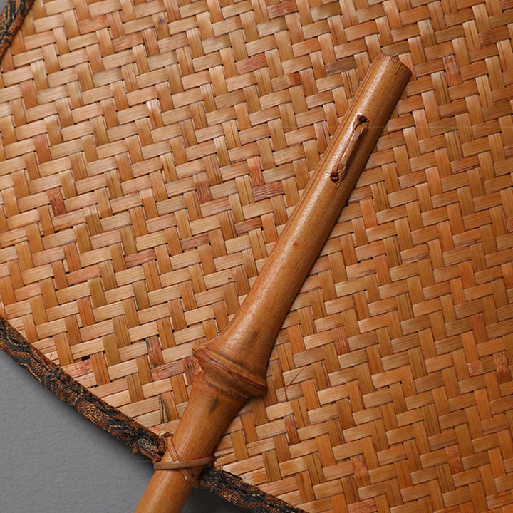 Éventail à long manche en bambou fait main de style chinois avec Buddha Stones