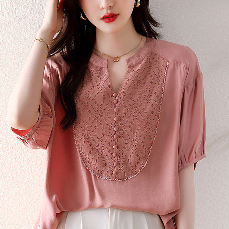 T-shirt à manches courtes et col en V avec boutons roses et Buddha Stones - image 13