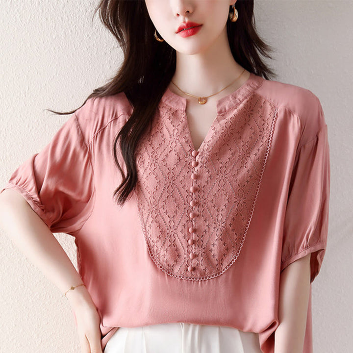 T-shirt à manches courtes et col en V avec boutons roses et Buddha Stones - image 12