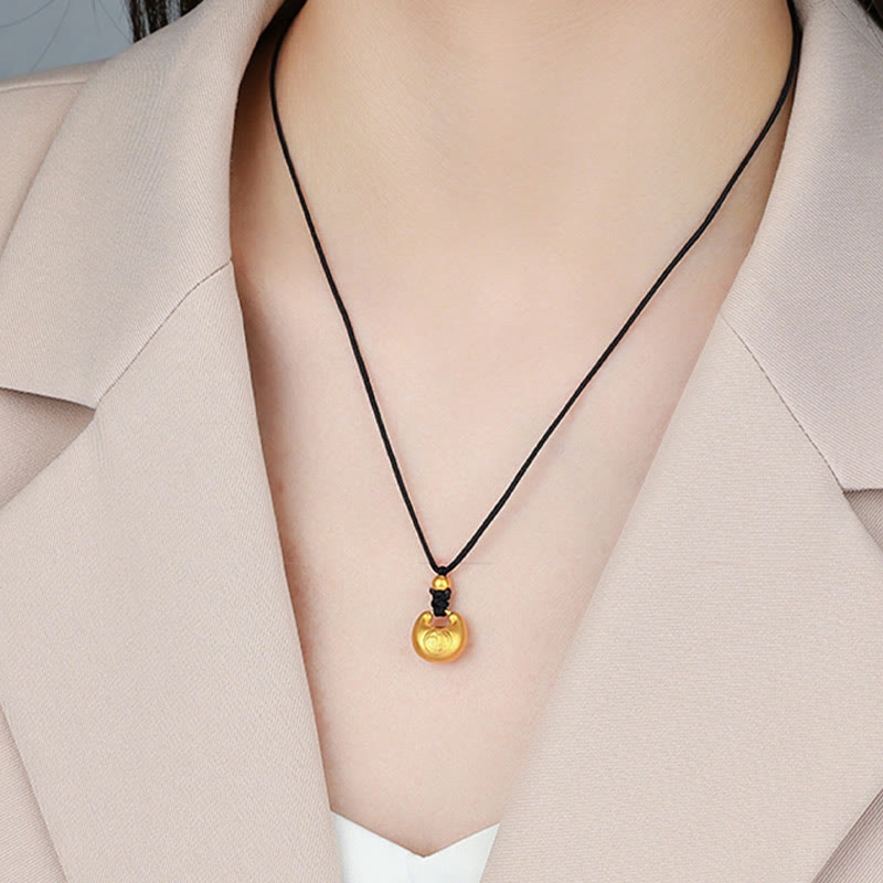 Collier pendentif en corde porte-bonheur avec motif de verrouillage de souhait en or 999 Buddha Stones - Petit personnage Fu (or environ 0,75 g) + cordon noir - image 2