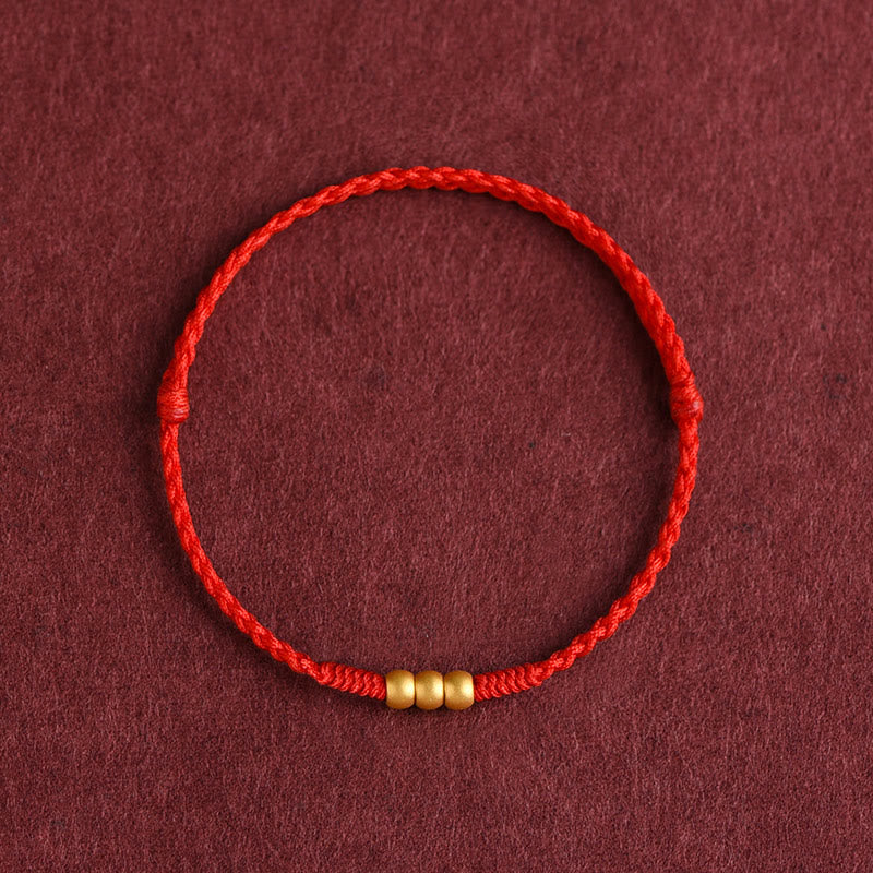Bracelet de cheville en corde porte-bonheur fait main avec mini trois perles en or 999 de Buddha Stones - Bracelet de cheville (circonférence 18-30 cm) - Rouge - image 0