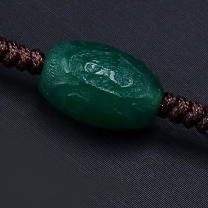 Collier pendentif en corde tressée avec Buddha Stones
