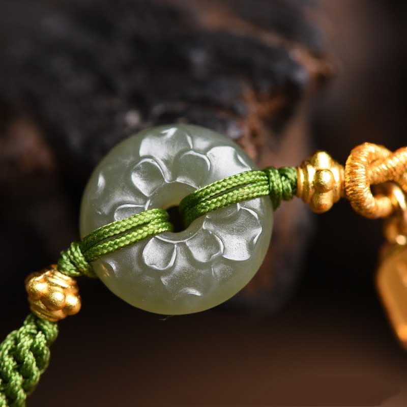 Bracelet en corde verte avec boucle de paix en jade vert et Buddha Stones
