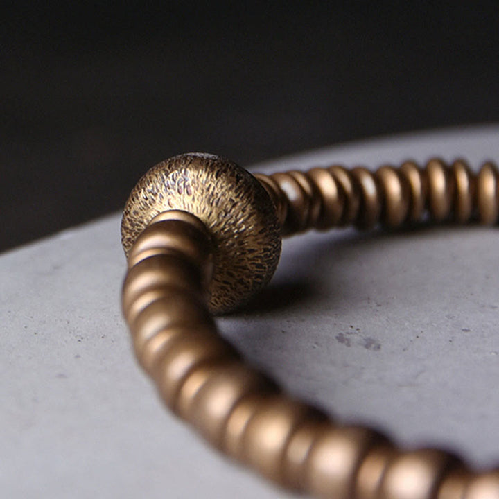 Bracelet en laiton Buddha Stones et équilibre en cuivre