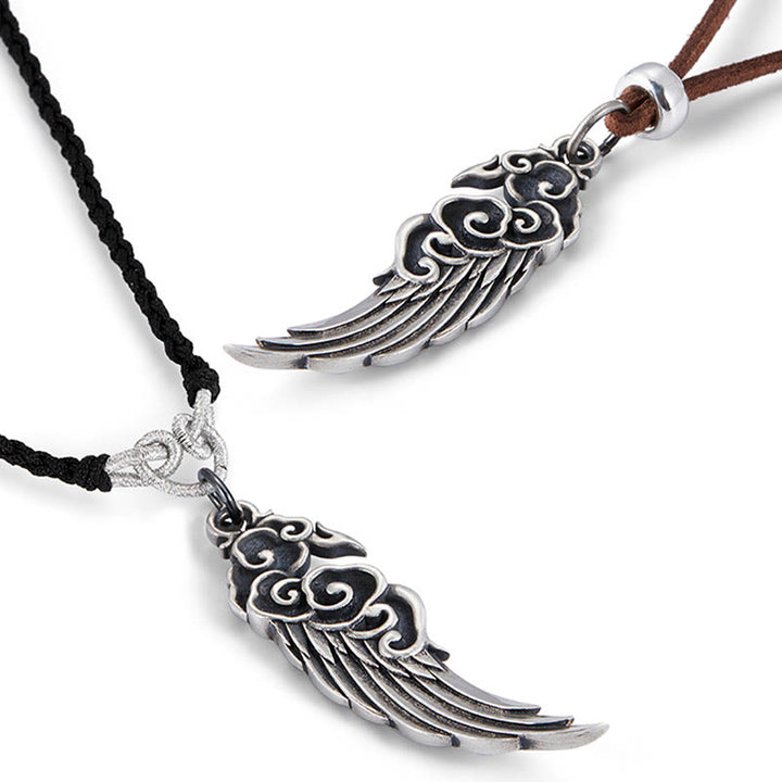Collier pendentif en corde de coton et peau de cerf avec ailes de nuages de bon augure en argent sterling 925 et Buddha Stones