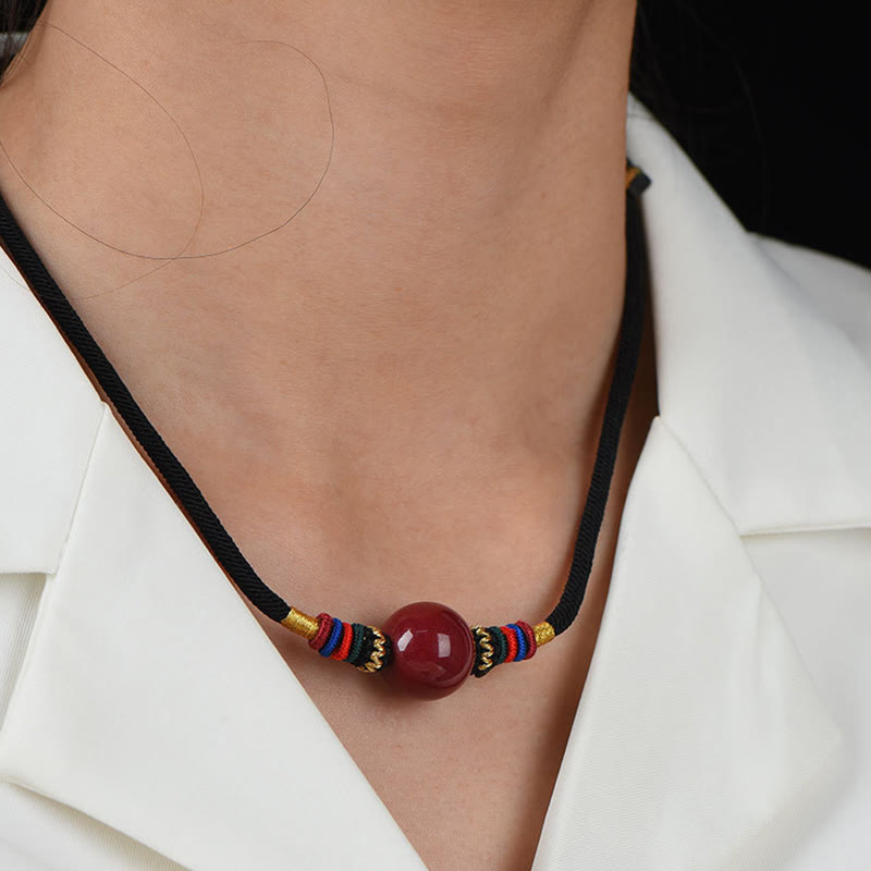 Collier pendentif porte-bonheur en Buddha Stones pour éloigner les mauvais esprits