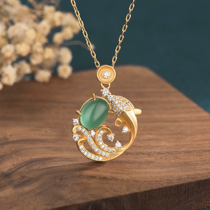 Collier pendentif force poisson koi calcédoine verte Buddha Stones - Calcédoine verte pour poisson koï - image 1
