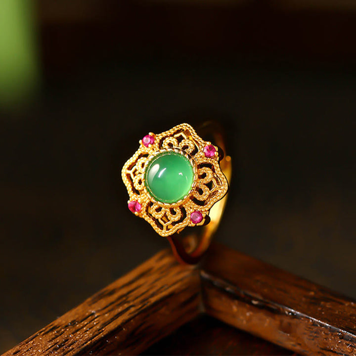 Bague réglable en calcédoine verte à motif creux Buddha Stones