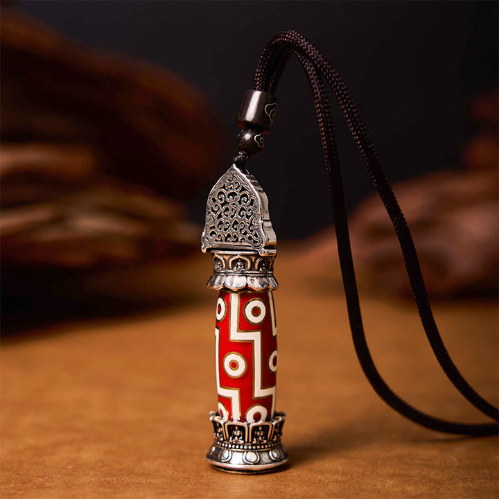 Collier pendentif de protection en perles Dzi à neuf yeux Buddha Stones de médecine tibétaine