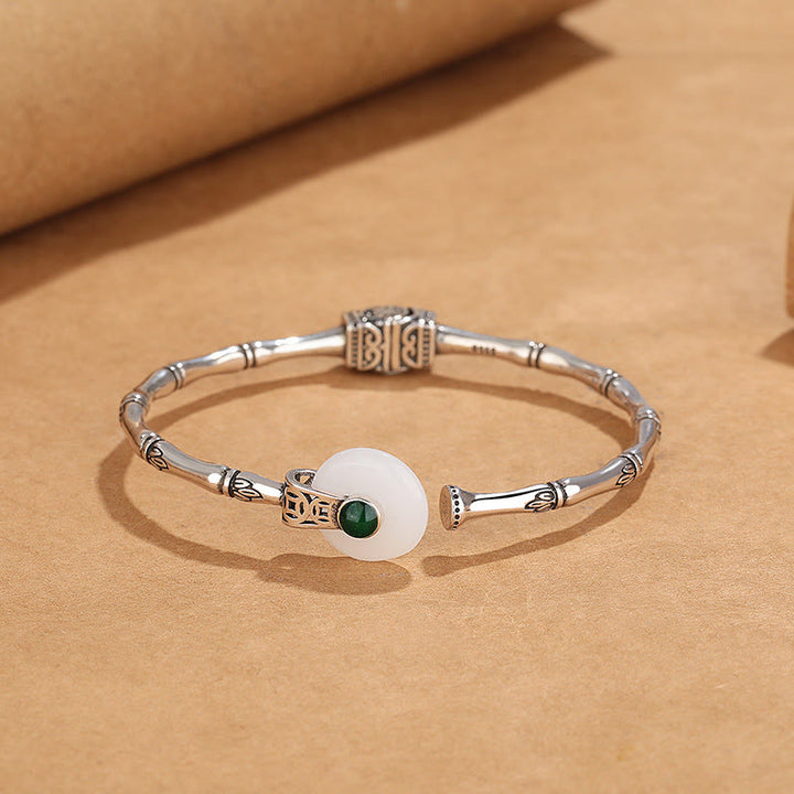 Bracelet manchette en cuivre avec boucle de paix en jade blanc et Buddha Stones , design en bambou