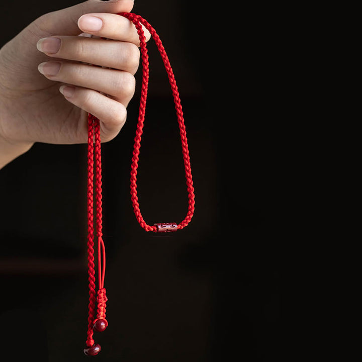 Chaîne de ventre en corde rouge avec Buddha Stones en cinabre naturel et bénédiction calme