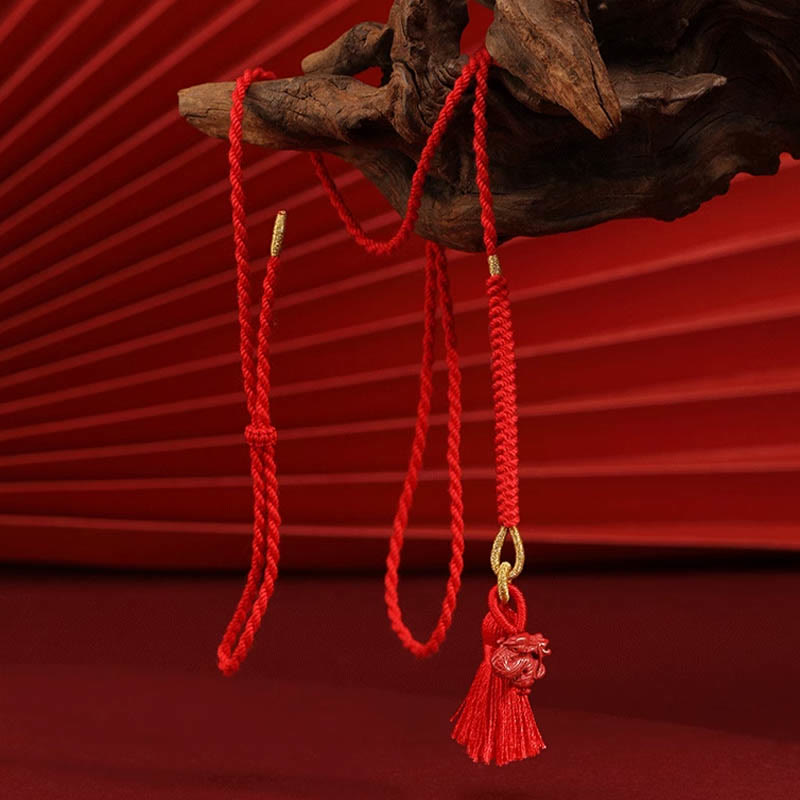 Chaîne de ventre en corde rouge avec bénédiction du dragon en cinabre naturel de Buddha Stones