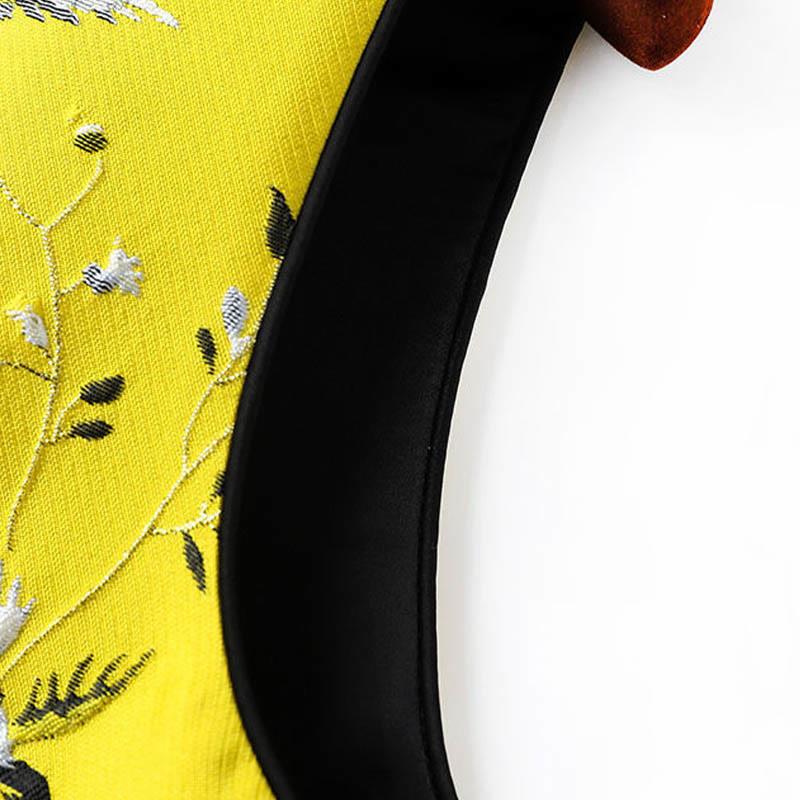 Gilet à boutons avec nœud et motif grue et plantes brodées vintage avec Buddha Stones - image 9