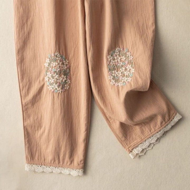 Pantalon sarouel décontracté en coton brodé avec bordure en dentelle et poches Buddha Stones