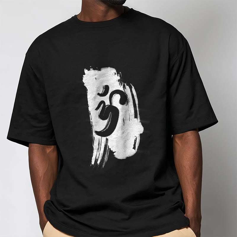 T-shirt en coton avec fond d'encre OM et Buddha Stones - image 2