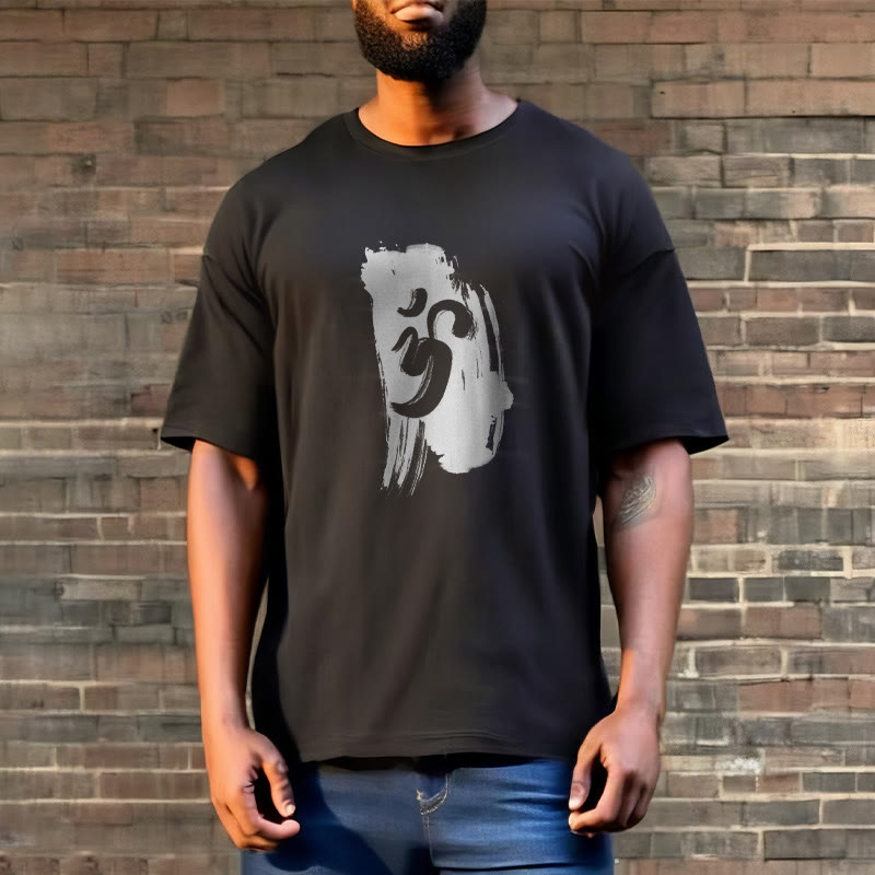 T-shirt en coton avec fond d'encre OM et Buddha Stones - image 3