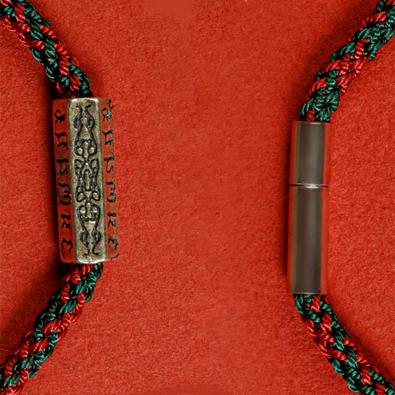 Bracelet porte-bonheur en argent sterling 925 avec six mots vrais et fil rouge et fil noir Buddha Stones