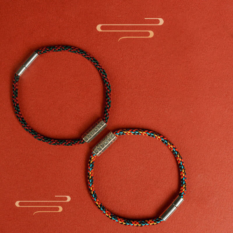 Bracelet porte-bonheur en argent sterling 925 avec six mots vrais et fil rouge et fil noir Buddha Stones