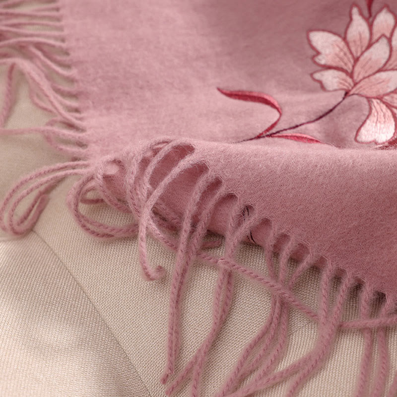 Châle en laine avec Buddha Stones et pompon brodé en lotus rose, écharpe de voyage confortable pour l'hiver