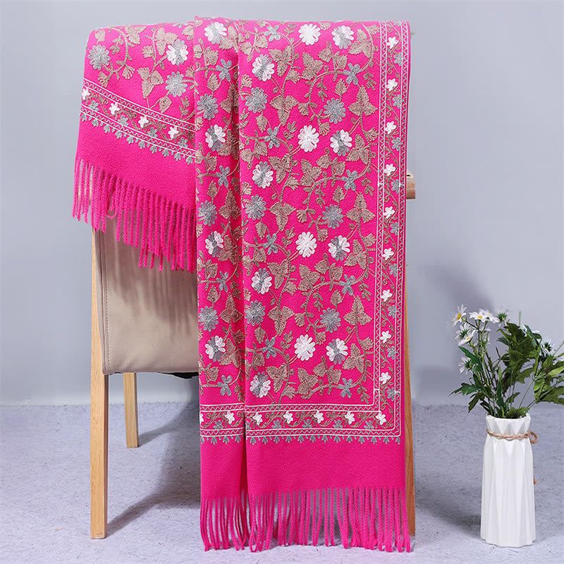 Châle en polyester avec Buddha Stones et fleurs de cajou brodées à pompons pour l'hiver