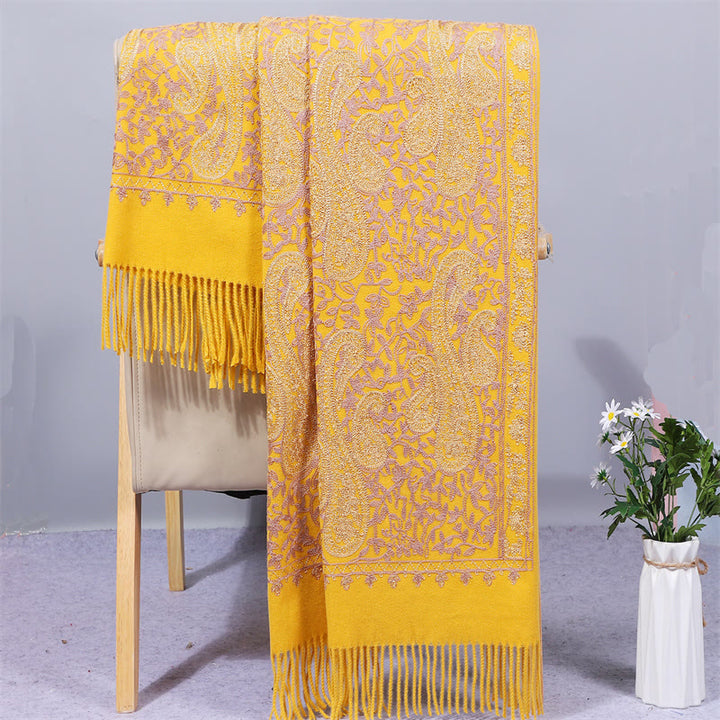 Châle en rayonne brodé de fleurs de noix de cajou dorées et de pompons, orné de Buddha Stones. Écharpe de voyage chaude et confortable pour l'hiver. - Or - 200 x 70 cm - image 2