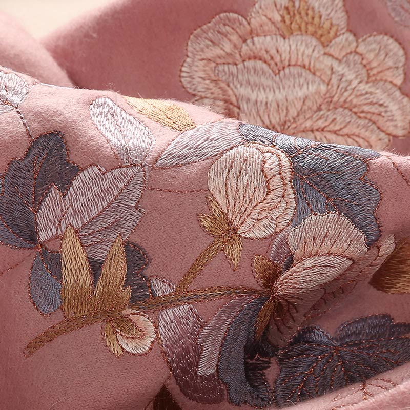 Châle en laine avec Buddha Stones, fleurs blanches et roses, feuilles dorées, broderie à pompon, écharpe de voyage confortable pour l'hiver - image 11