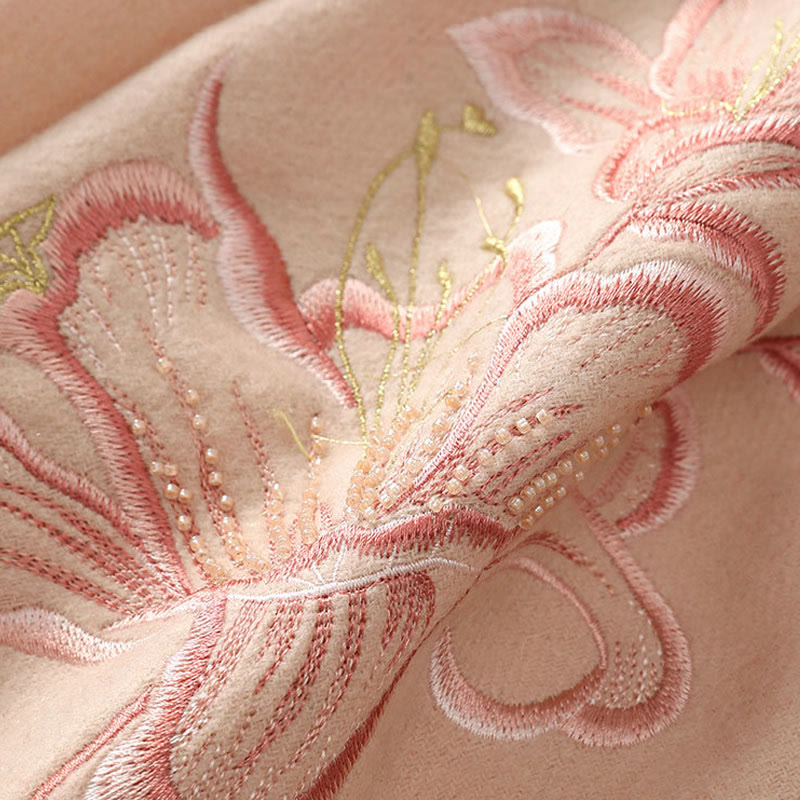 Châle en laine avec Buddha Stones et pompon brodé de lys, écharpe de voyage confortable pour l'hiver - image 5