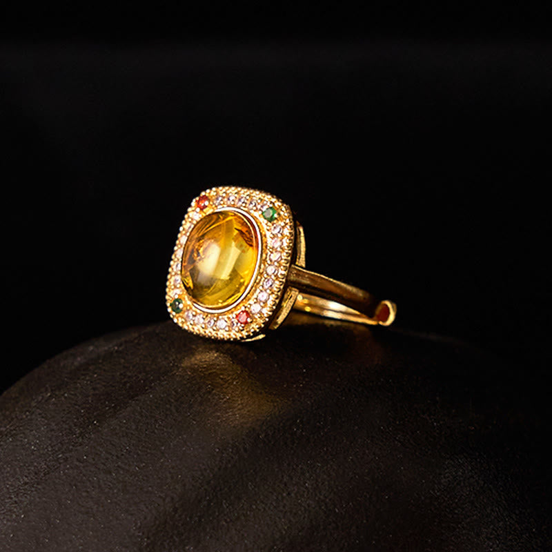 Bague de confiance en diamant avec support carré en forme de fleur d'ambre naturelle de Buddha Stones