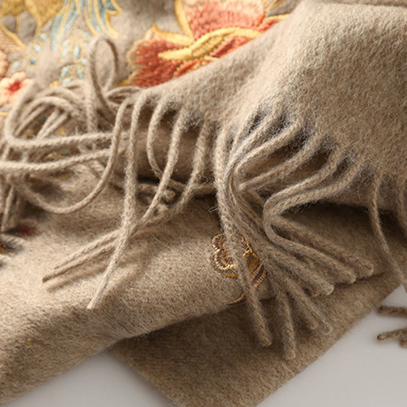 Châle en laine avec Buddha Stones et fleurs rouges, broderie de feuilles, pompon, écharpe de voyage confortable pour l'hiver