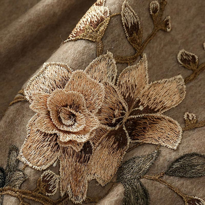 Châle en laine avec Buddha Stones , broderie de fleurs blanches et oranges, pompon, écharpe de voyage confortable pour l'hiver