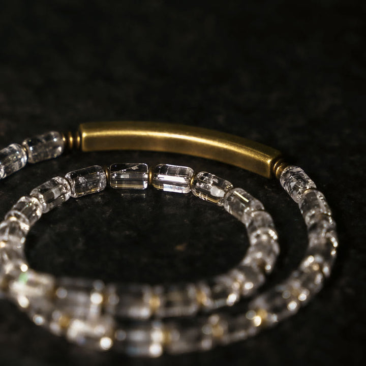 Bracelet porte-bonheur en cuivre et cristal blanc carré Buddha Stones
