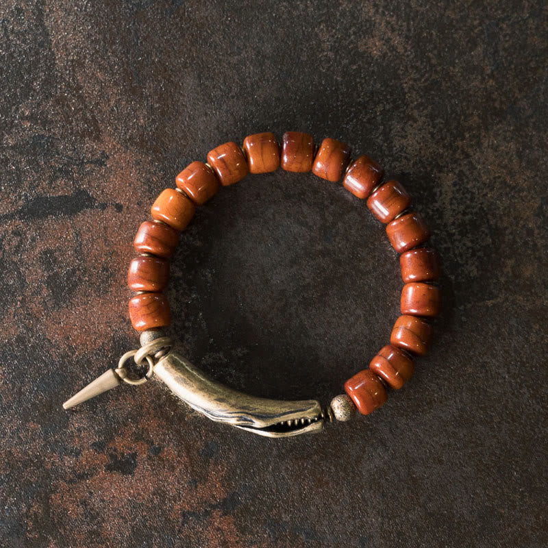 Bracelet de force avec pendentif cône en cuivre et perles en Buddha Stones