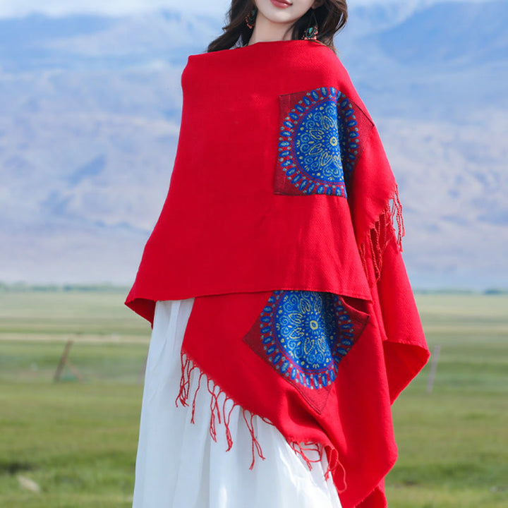 Écharpe enveloppante confortable avec poches et Buddha Stones, motif géométrique rond et mandala tibétain, pour l'automne et l'hiver - Rouge - 140*155cm - image 0