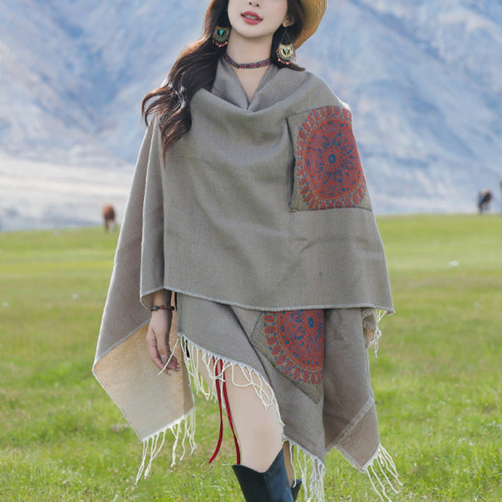 Écharpe enveloppante confortable avec poches et Buddha Stones, motif géométrique rond et mandala tibétain, pour l'automne et l'hiver - DarkKhaki - 140*155cm - image 27