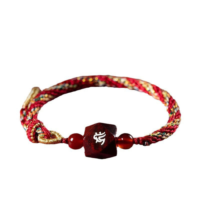 Buddha Stones Zodiaque chinois Bouddha natal Petite feuille Bois de santal rouge Bracelet de protection en fil rouge