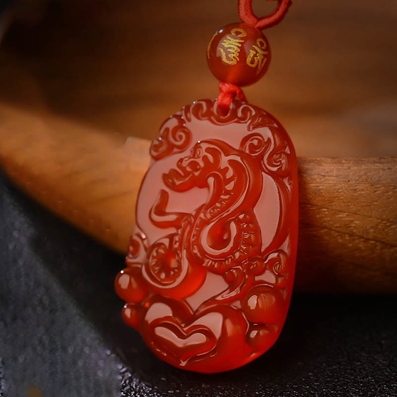 Collier pendentif porte-bonheur en agate rouge avec Buddha Stones et signe du zodiaque chinois - Serpent - image 1
