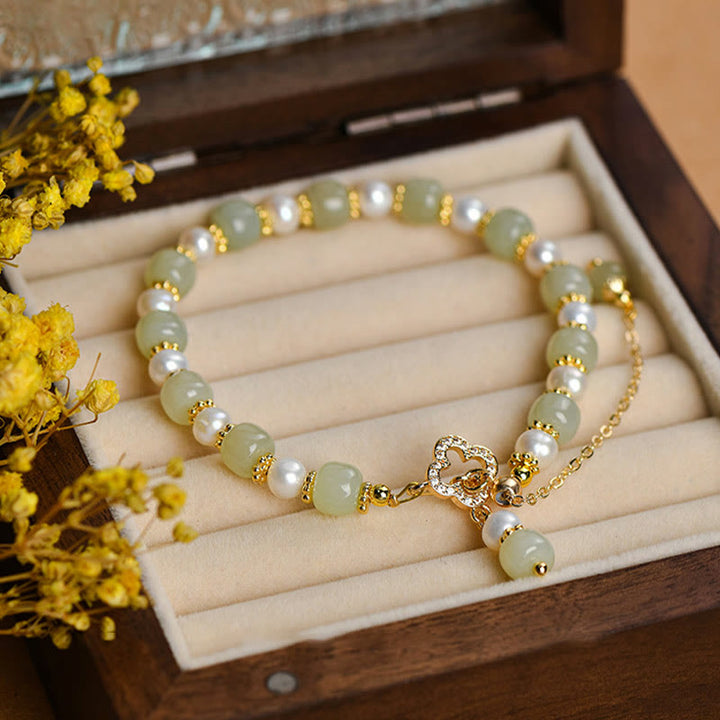 Bracelet d'abondance avec pendentif en trèfle à quatre feuilles en alliage de perles de jade Hetian et Buddha Stones