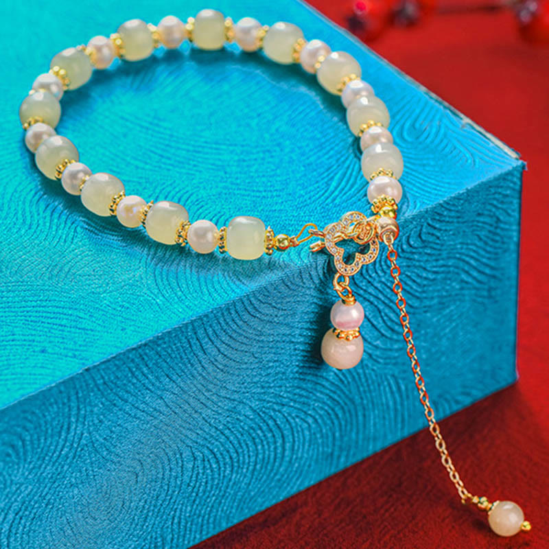 Bracelet d'abondance avec pendentif en trèfle à quatre feuilles en alliage de perles de jade Hetian et Buddha Stones