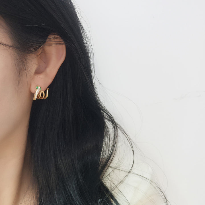 Boucles d'oreilles en argent sterling 925 en forme de serpent aux yeux verts de Buddha Stones Année du serpent Harmony