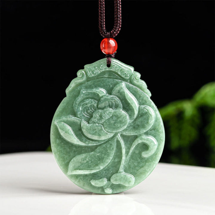 Collier pendentif en corde avec Buddha Stones rondes en jade à motif de lotus pour l'abondance et la prospérité