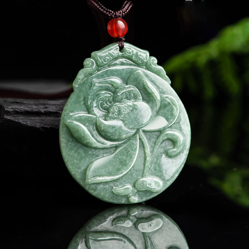 Collier pendentif en corde avec Buddha Stones rondes en jade à motif de lotus pour l'abondance et la prospérité