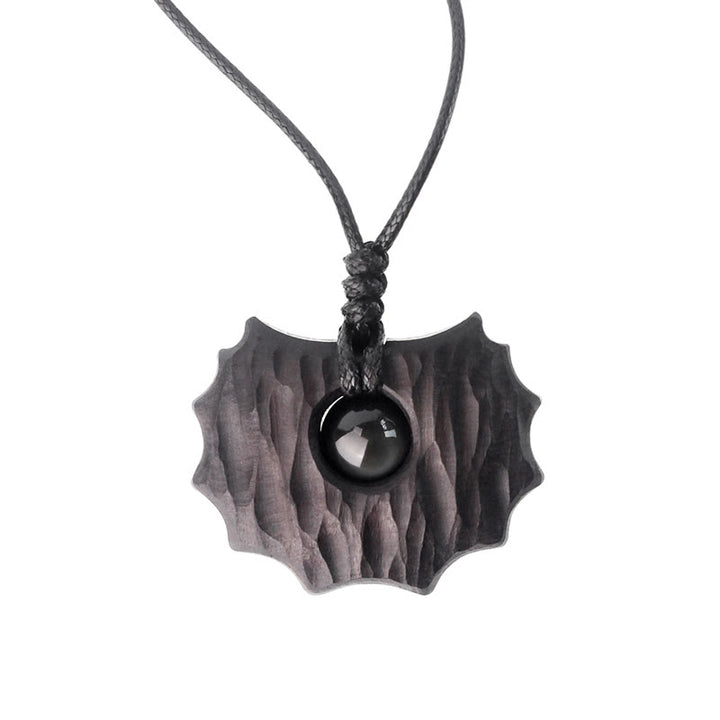 Collier pendentif en obsidienne en bois d'ébène et Buddha Stones de forme irrégulière pour la paix et le calme