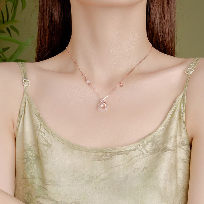Collier pendentif positif en argent sterling 925 avec boucle de paix et poisson Koi et Buddha Stones en calcédoine et cristal rose