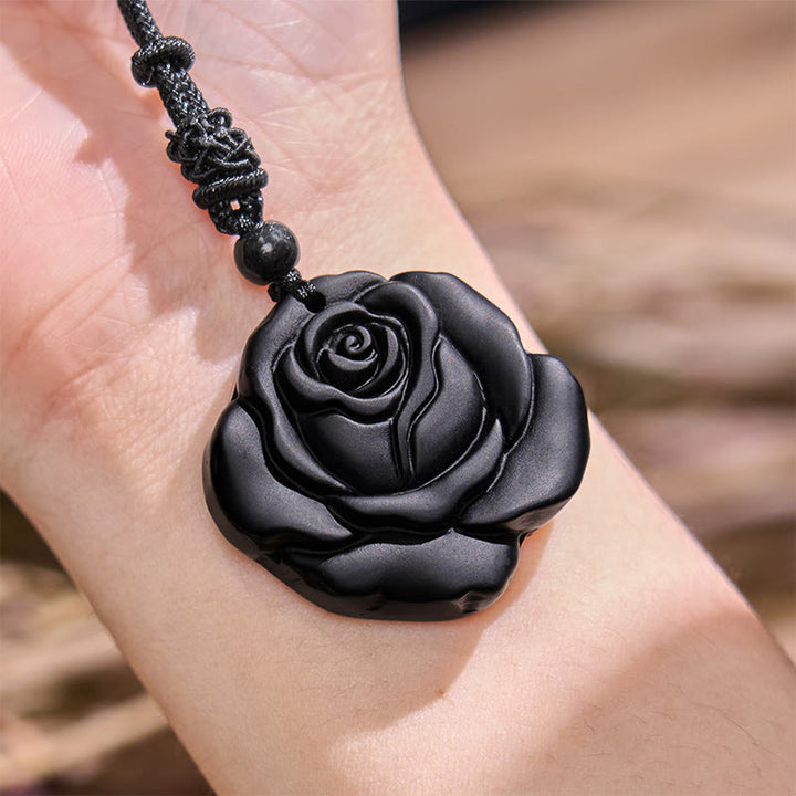Collier avec pendentif de purification en obsidienne noire et Buddha Stones