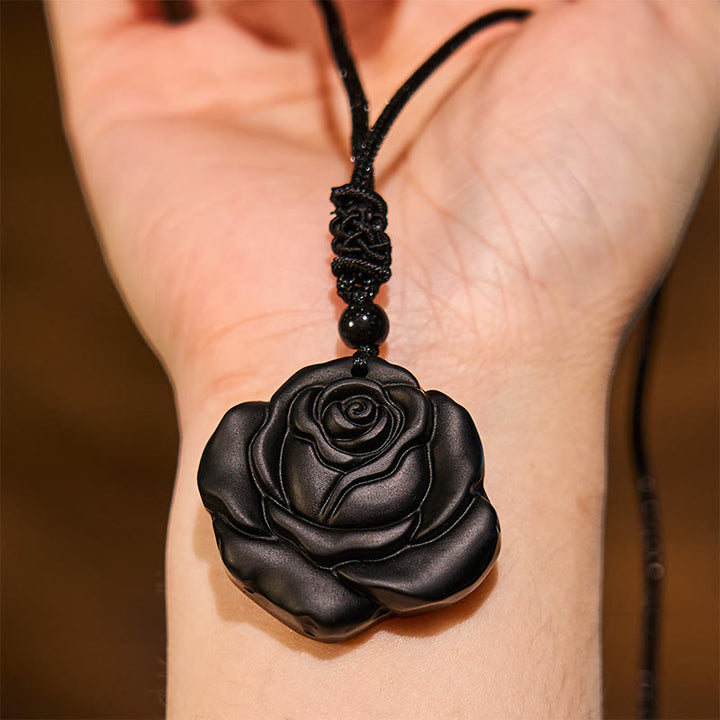 Collier avec pendentif de purification en obsidienne noire et Buddha Stones