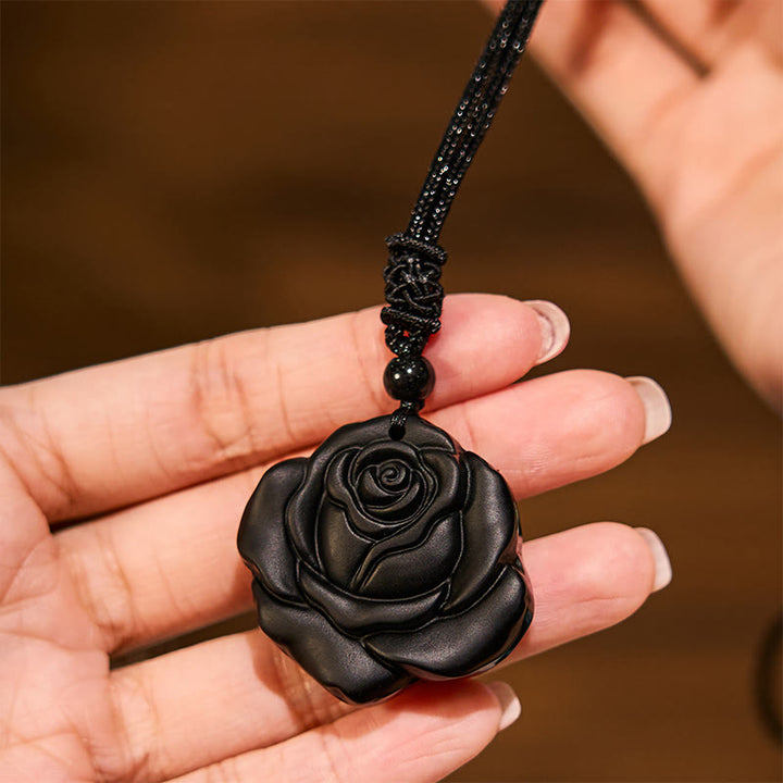 Collier avec pendentif de purification en obsidienne noire et Buddha Stones