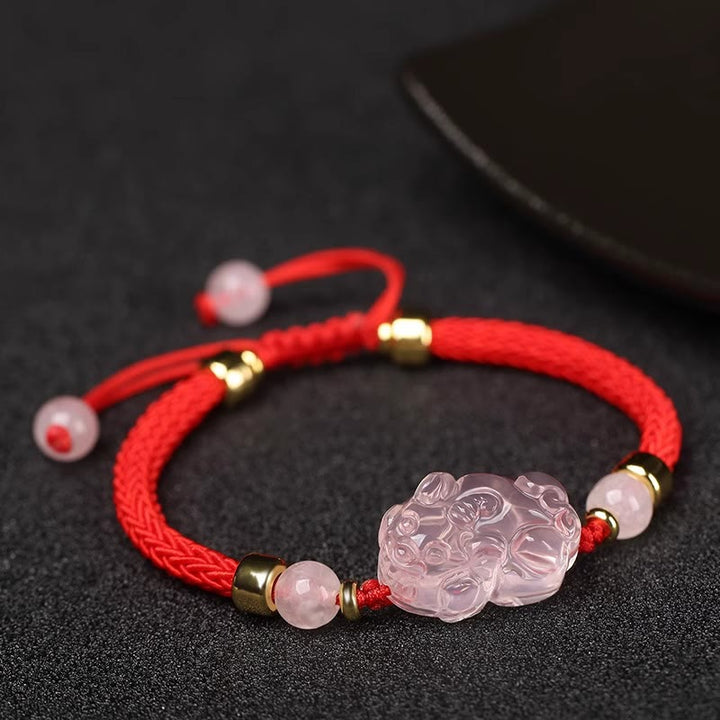 Bracelet tressé en cristal rose PiXiu de Buddha Stones - Rouge (Tour de poignet : 14-23 cm) - image 0