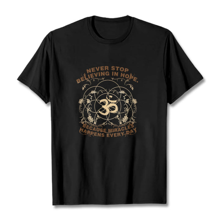 T-shirt en coton avec motif Buddha Stones Never Stop Believe In Hope Om Lotus